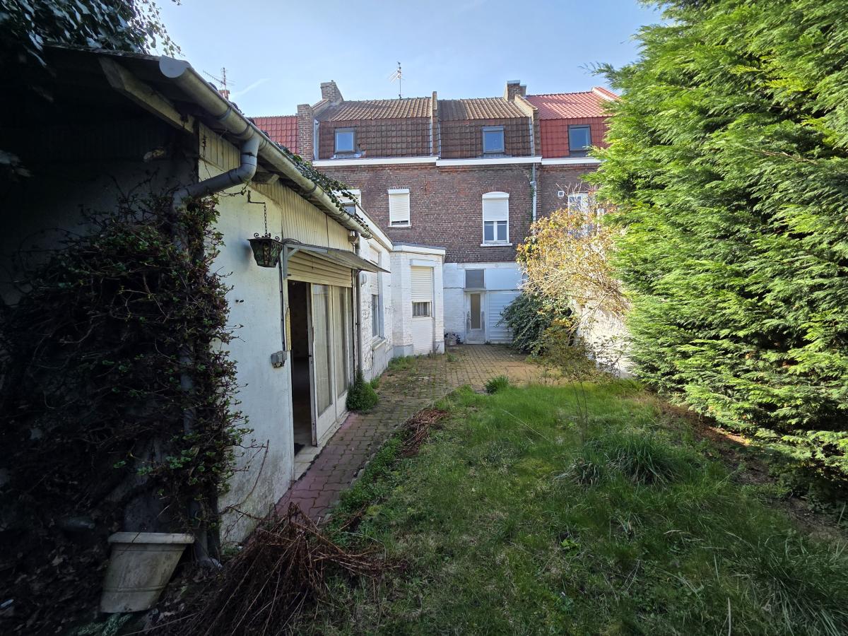 Maison 10 pièces 184 m² · à La Madeleine · 184 m² · 292 400 €