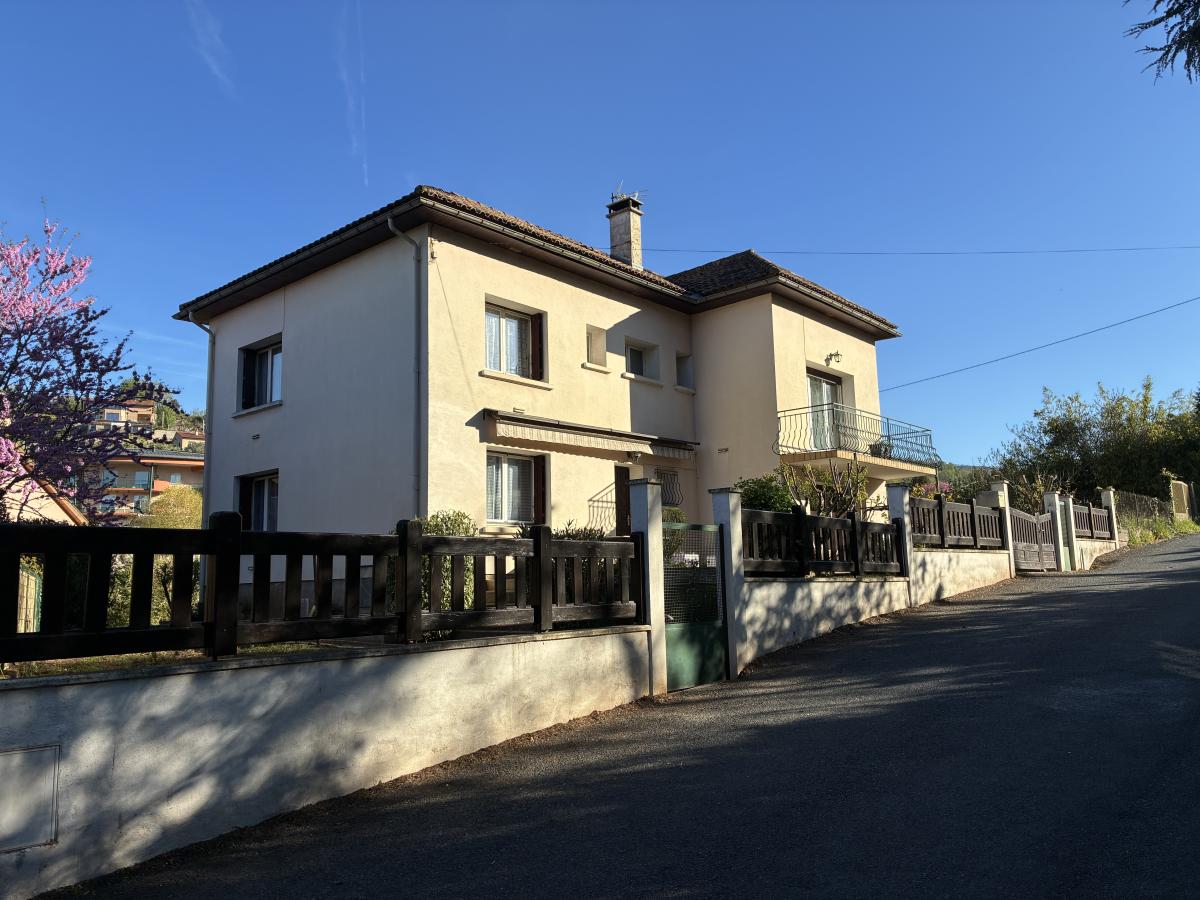 Maison 8 pièces 146 m² · à Saint-Affrique · 146 m² · 259 000 €