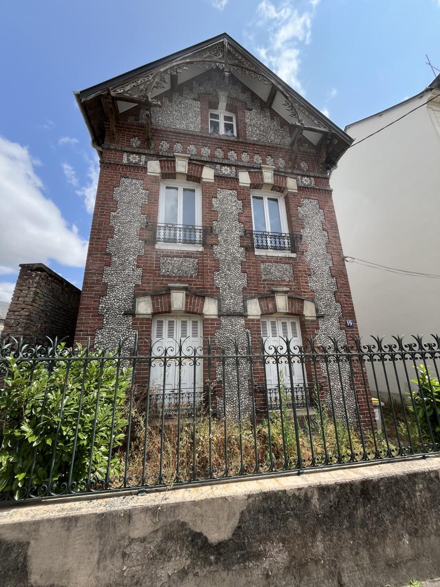 Maison 7 pièces 169 m² · à Bolbec · 169 m² · 177 000 €