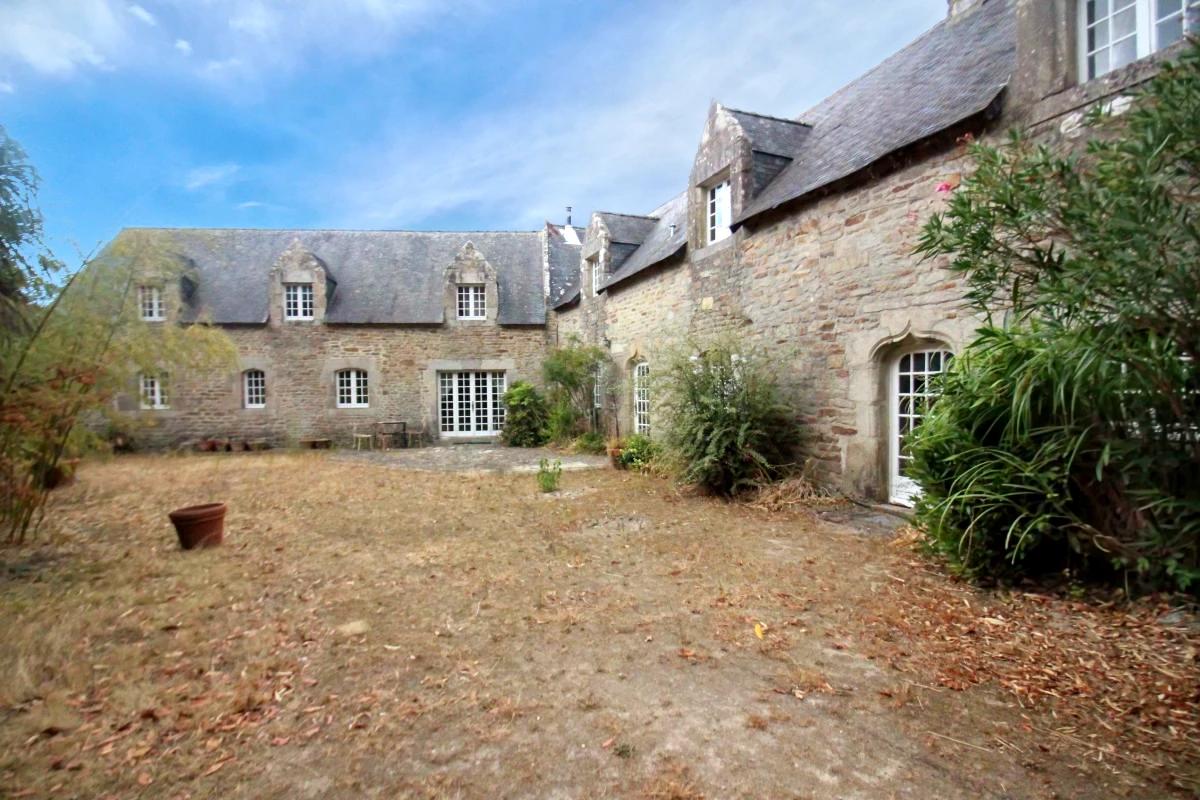 Maison 9 pièces 334 m² · à Quéven · 334 m² · 582 080 €