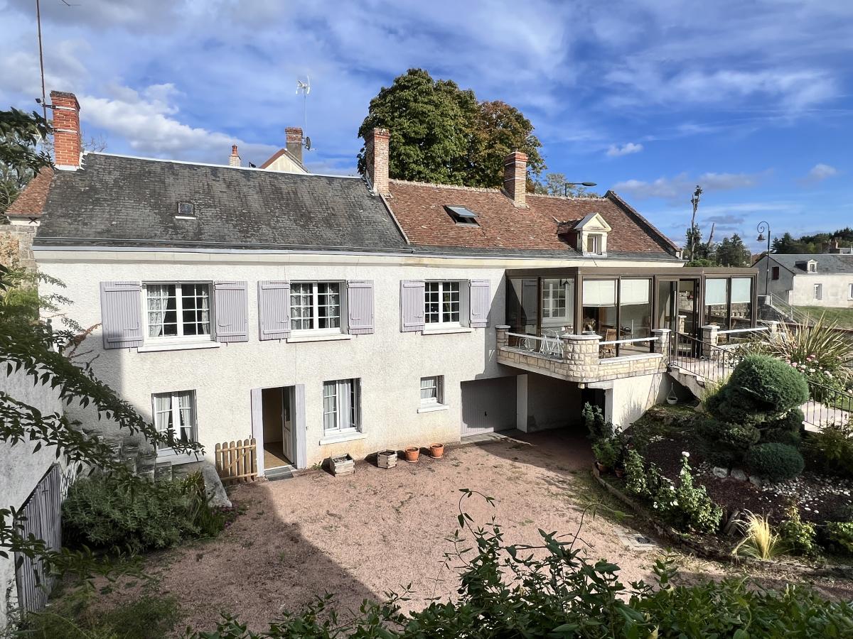 Maison 6 pièces 147 m² · à Saint-Romain-sur-Cher · 147 m² · 174 900 €