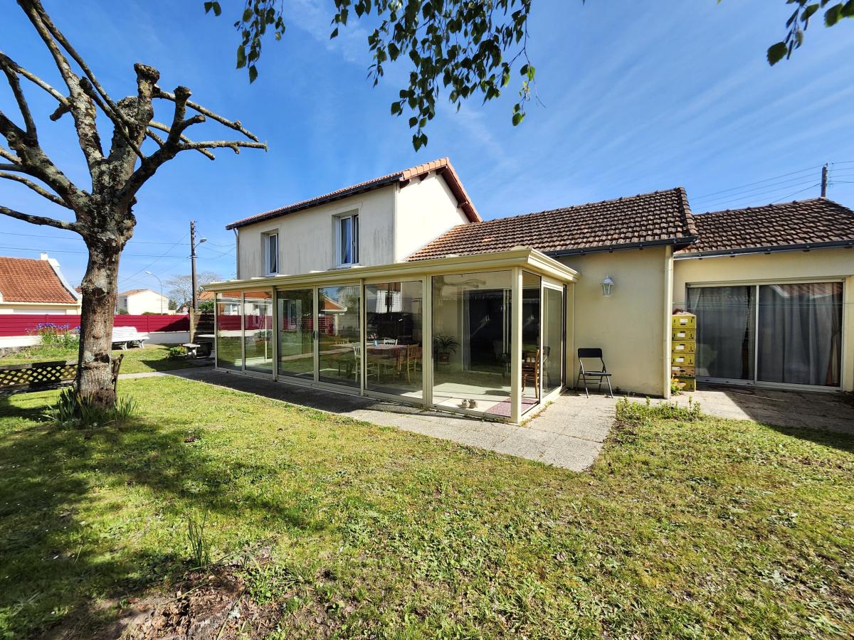 Maison 7 pièces 128 m² · à Saint-Sébastien-sur-Loire · 127,8 m² · 313 500 €