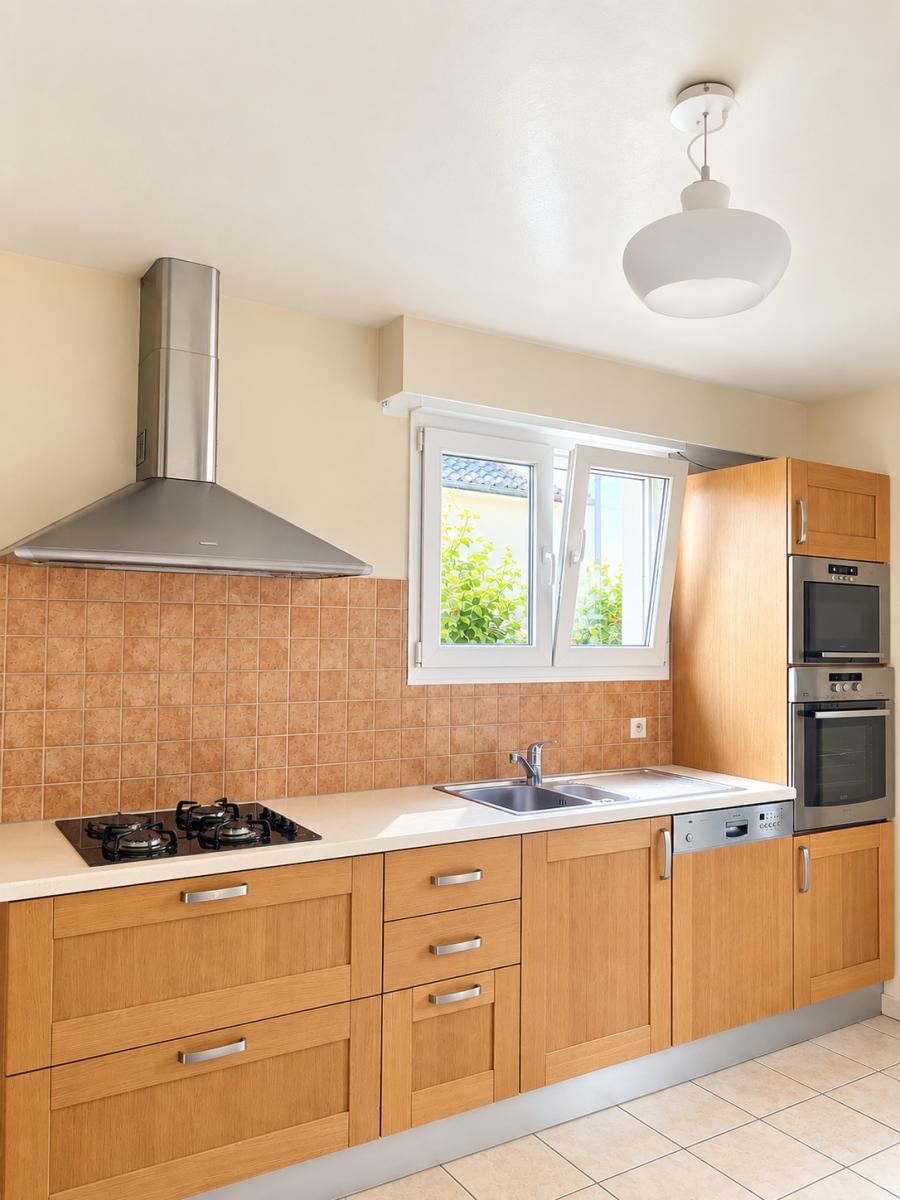 Maison 178 m² · à Val d'Erdre-Auxence · 178,5 m² · 900 €/mois