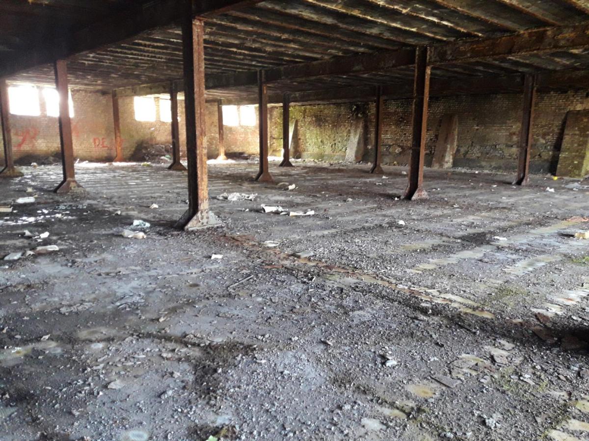 Immeuble 700 m² · à Montbrehain · 700 m² · 146 800 €