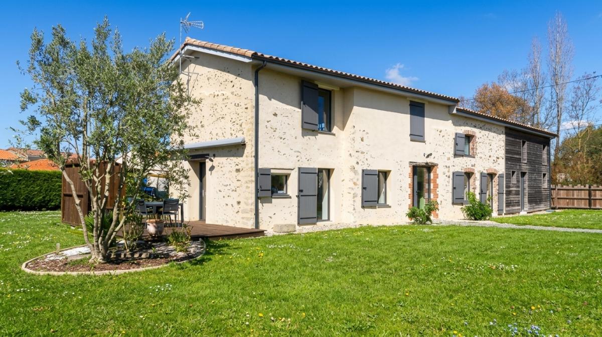 Maison 180 m² · à Mouchamps · 180 m² · 304 500 €