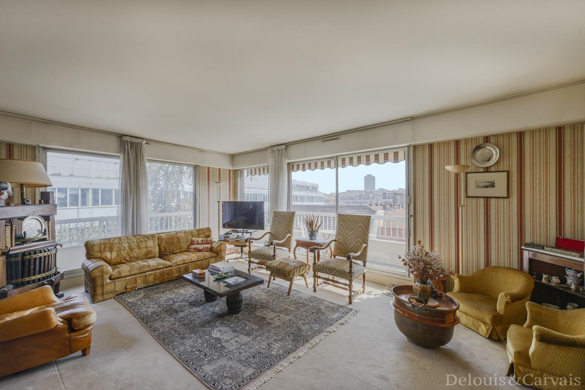 Appartement 5 pièces 114 m² · à Paris 15e Arrondissement · 113,7 m² · 1 000 000 €