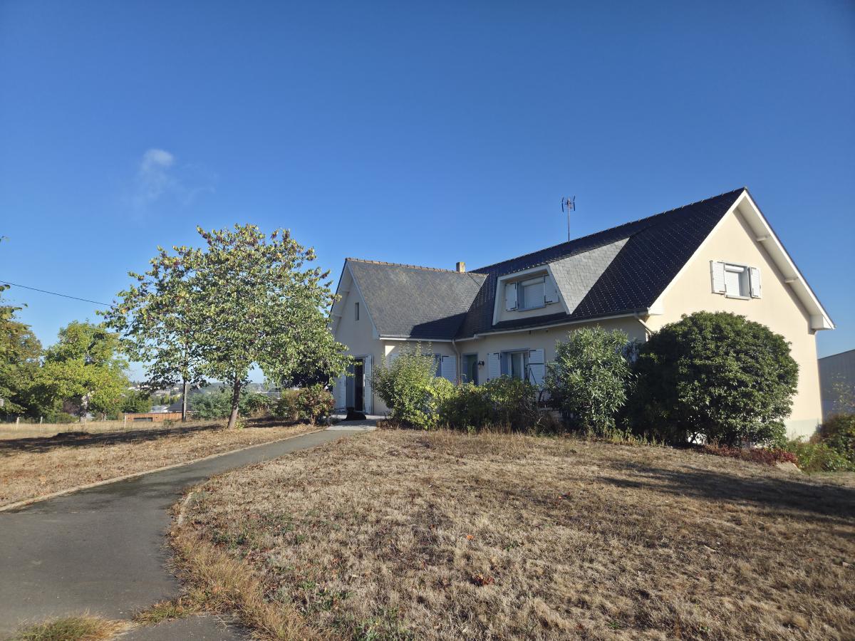 Maison 7 pièces 143 m² · à Château-Gontier-sur-Mayenne · 143 m² · 260 500 €