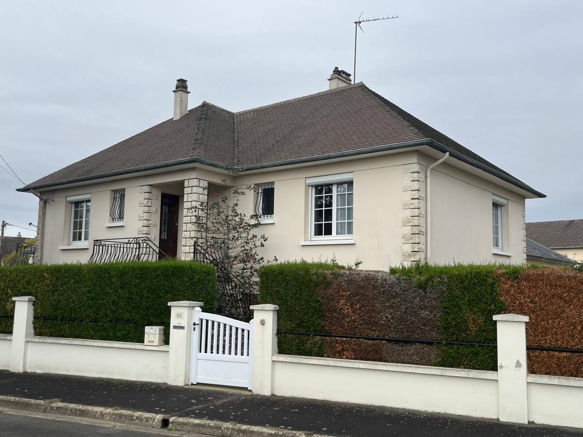 Maison 101 m² · à Évron · 100,8 m² · 163 175 €