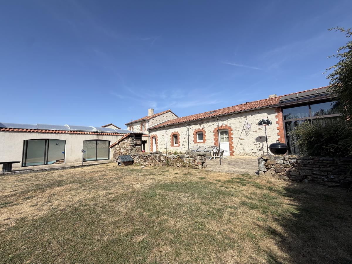 Maison 8 pièces 192 m² · à Cholet · 192 m² · 417 000 €
