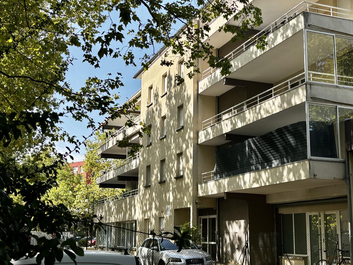 Appartement 3 pièces 68 m² · à Grenoble · 67,9 m² · 142 150 €