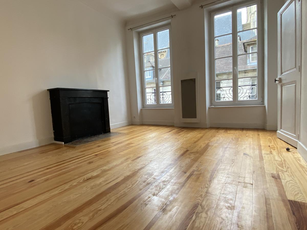 Immeuble 2 pièces 231 m² · à Caen · 231 m² · 672 740 €