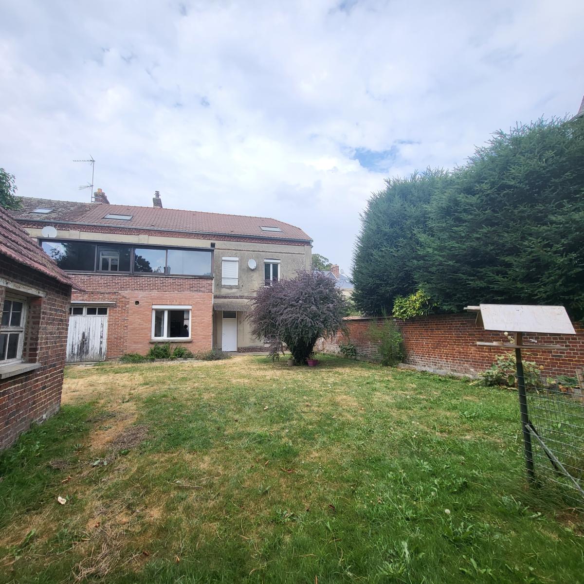 Maison 6 pièces 153 m² · à Étrépagny · 153 m² · 273 000 €