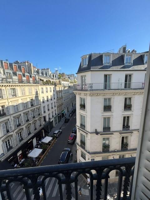 Appartement 4 pièces 100 m² · à Paris 8e Arrondissement · 100,3 m² · 1 285 000 €