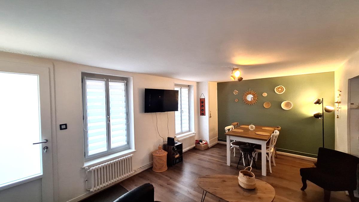 Maison 5 pièces 120 m² · à Bâgé-le-Châtel · 120 m² · 215 000 €