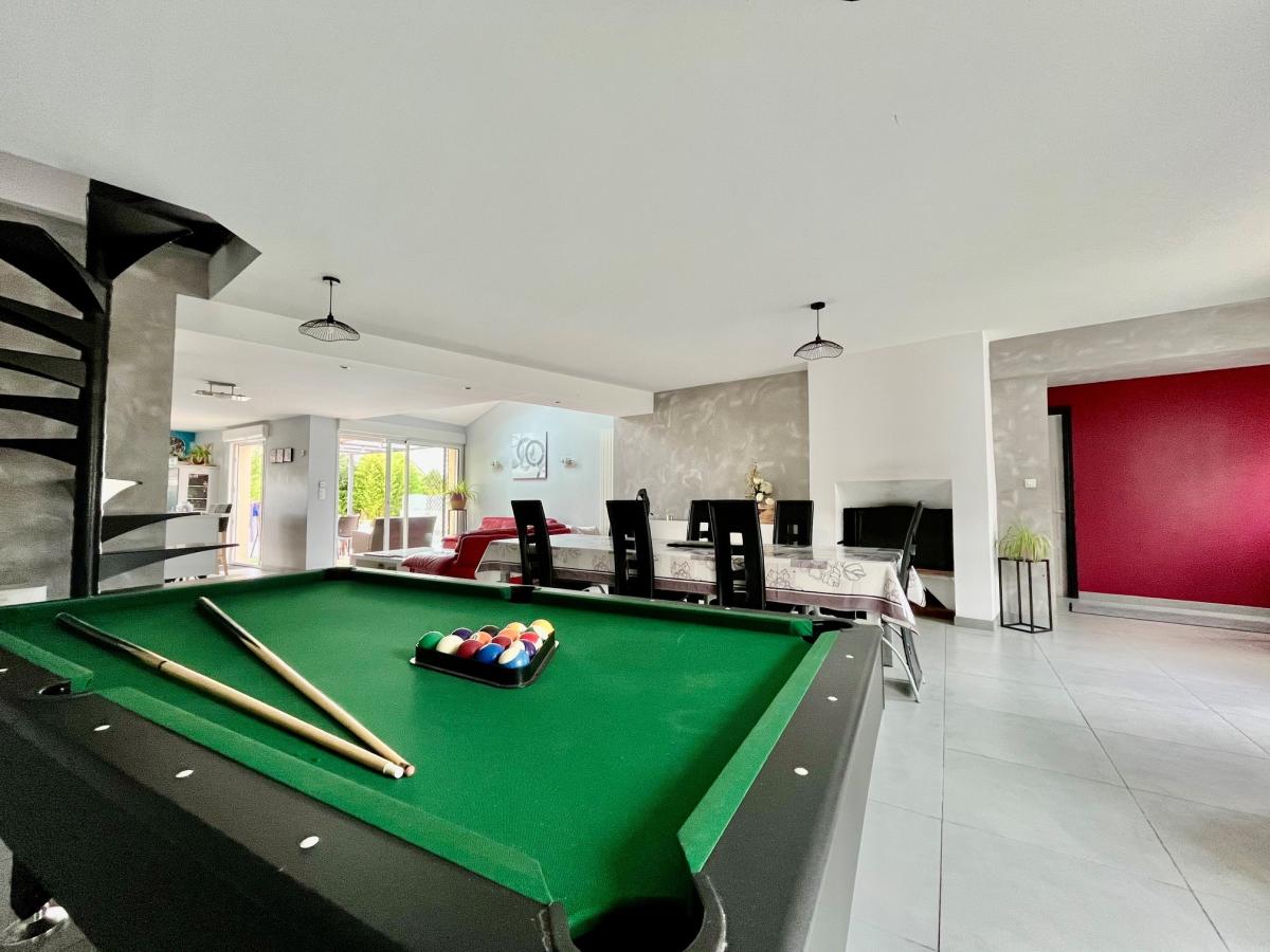 Maison 6 pièces 179 m² · à Le Vivier-sur-Mer · 179 m² · 353 776 €