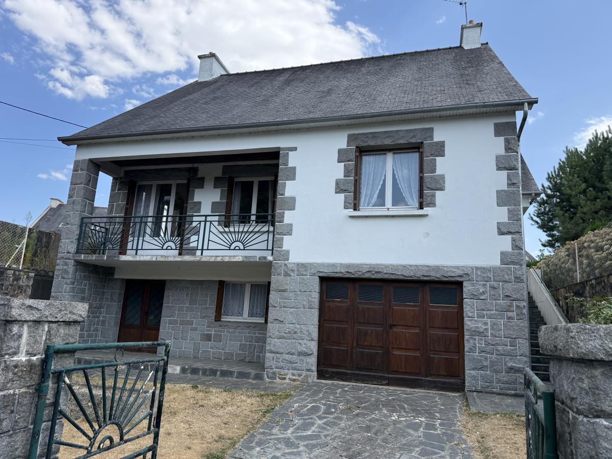 Maison 5 pièces 118 m² · à Guingamp · 118 m² · 128 160 €