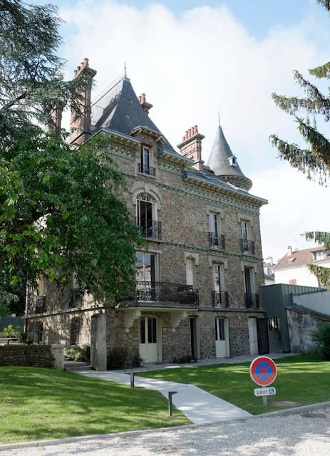 Réseau des notaires · à Lagny-sur-Marne · 95 m² · 2 200 €/mois