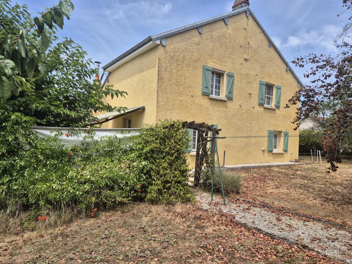 Maison 6 pièces 123 m² · à Bonboillon · 123 m² · 230 000 €