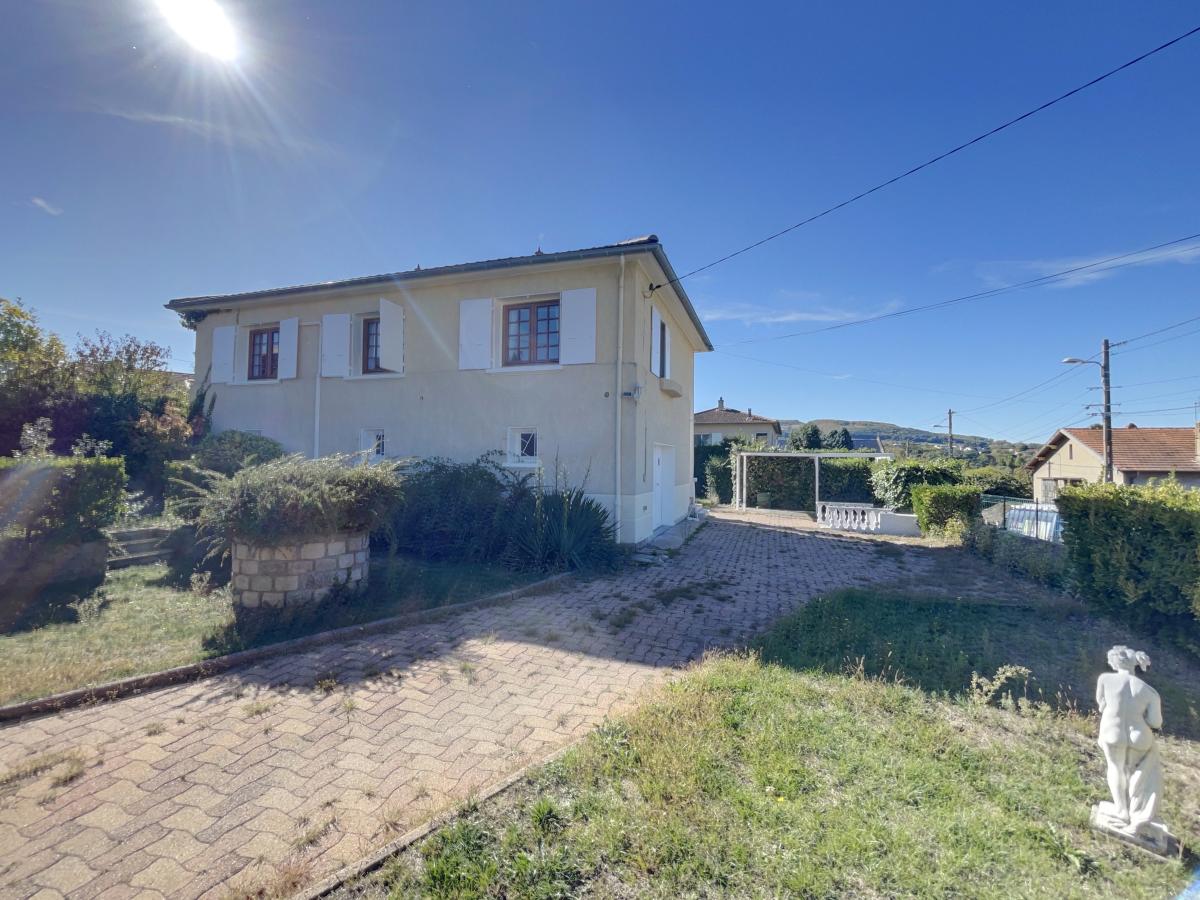 Maison 5 pièces 98 m² · à Neuville-sur-Saône · 98 m² · 400 000 €