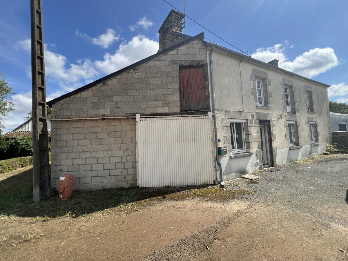 Maison 5 pièces 110 m² · à Loyat · 110 m² · 73 660 €