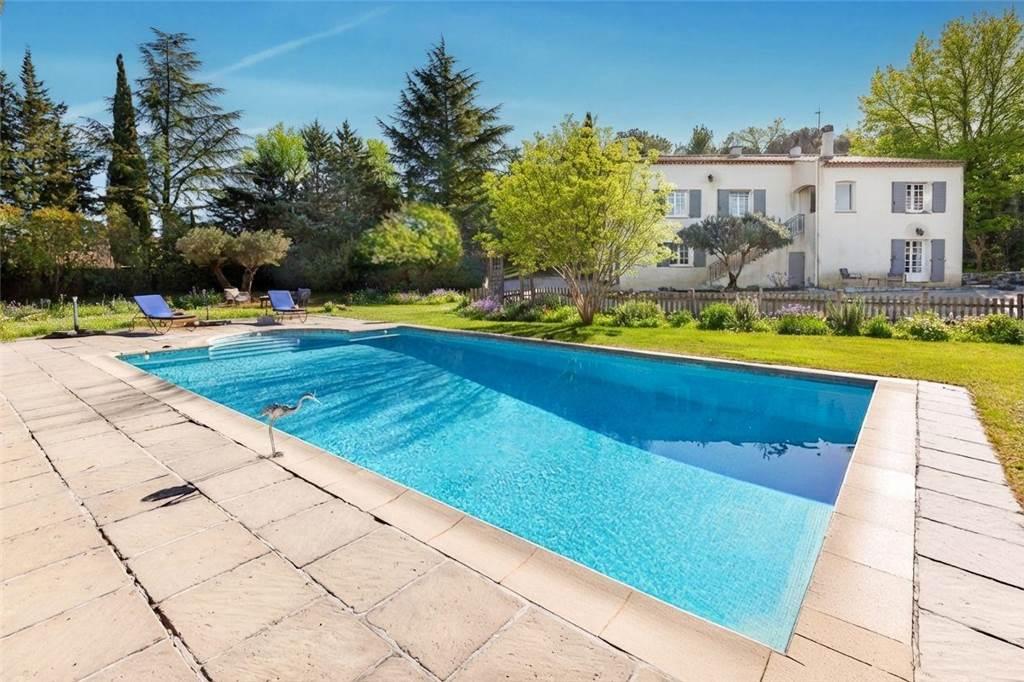 Maison 7 pièces 241 m² · à Aix-en-Provence · 241 m² · 1 345 000 €