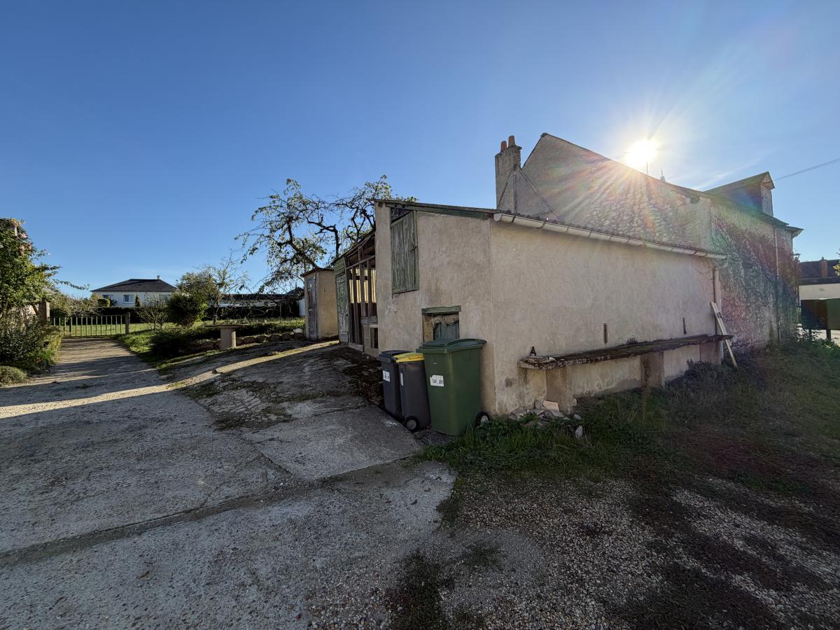 Terrain 372 m² · à Notre-Dame-d'Oé · 84 240 €