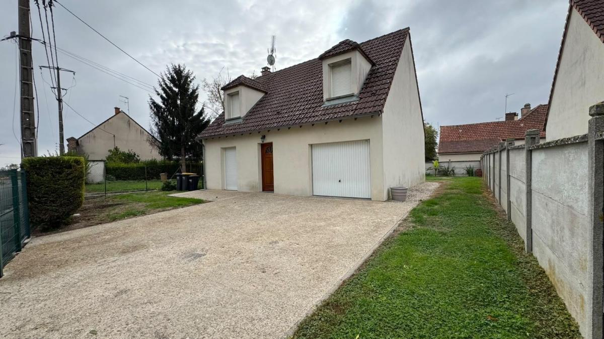 Maison 5 pièces 90 m² · à Vert-Toulon · 90 m² · 650 €/mois