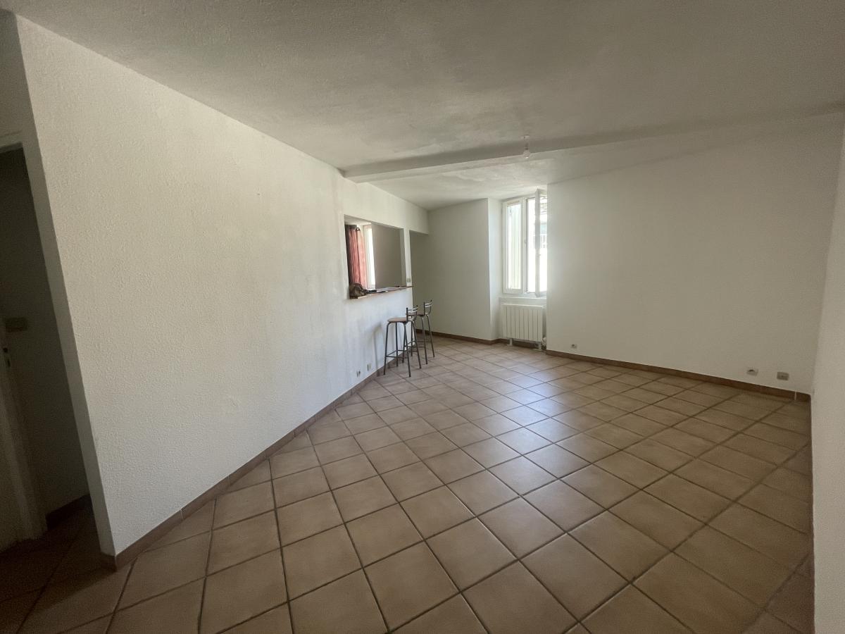 Appartement 3 pièces 70 m² · à Loriol-sur-Drôme · 70 m² · 79 000 €