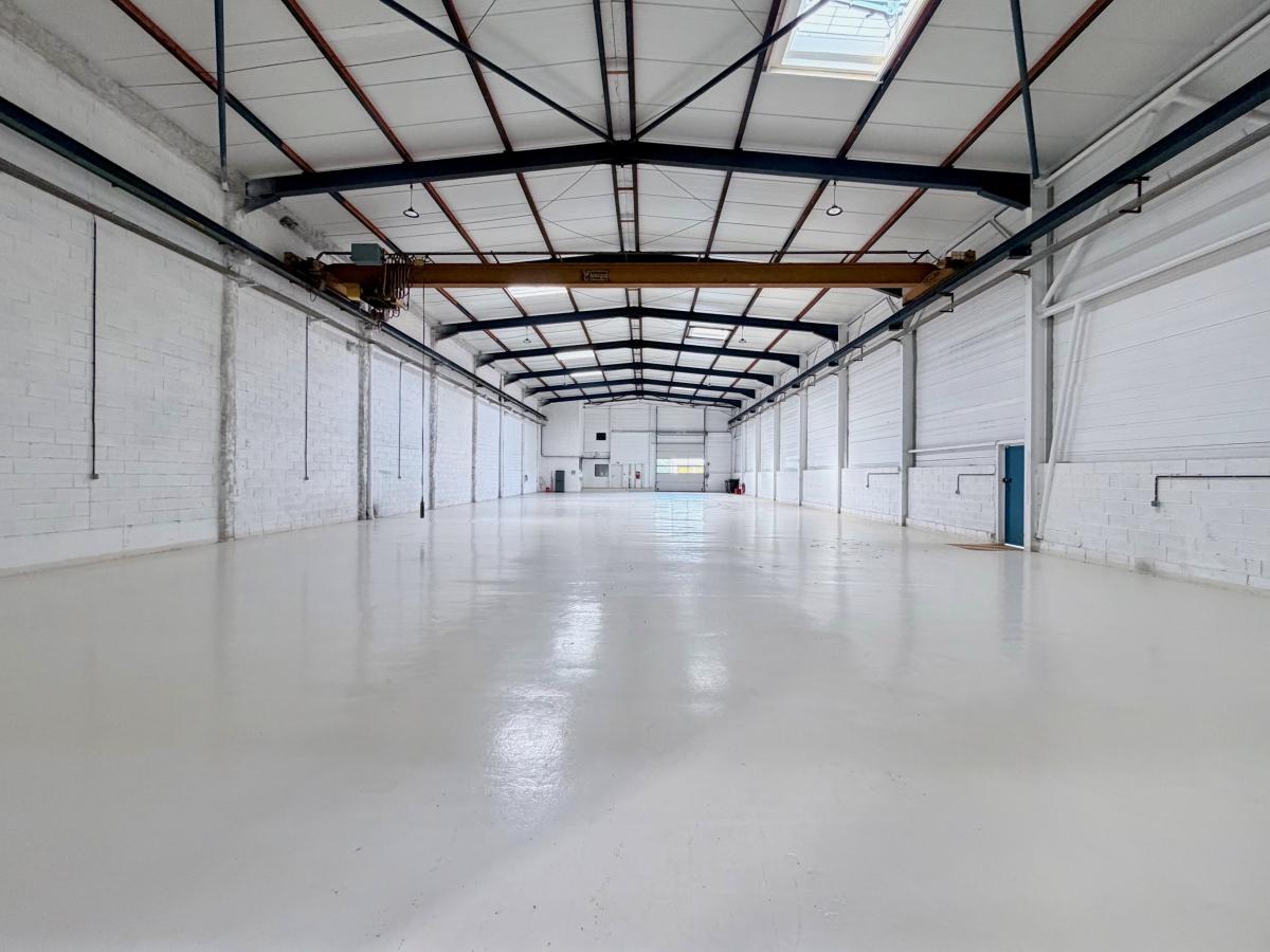 Réseau des notaires · à Bezannes · 817 m² · 6 000 €/mois