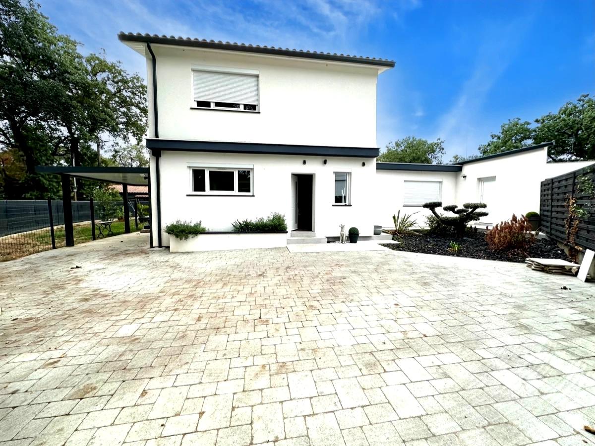 Maison 7 pièces 205 m² · à Blagnac · 205 m² · 676 000 €