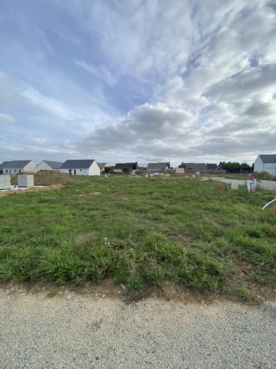 À Vendre à Saint-Jean-Brévelay - Terrain à bâtir viabilisé · 37 360 €