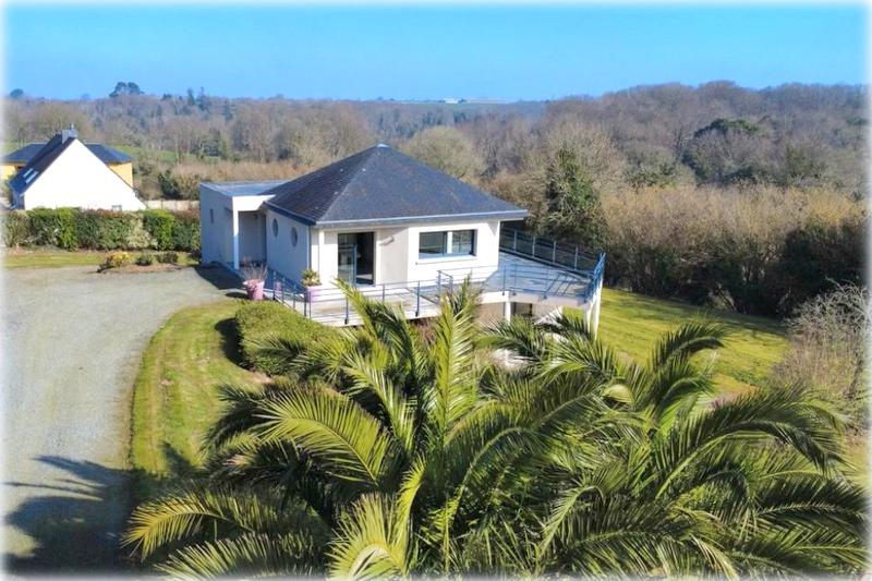 Maison 7 pièces 146 m² · à Plounéventer · 146,3 m² · 299 610 €