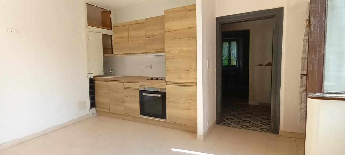 Maison 6 pièces 145 m² · à Sainte-Eulalie-de-Cernon · 145,3 m² · 129 500 €