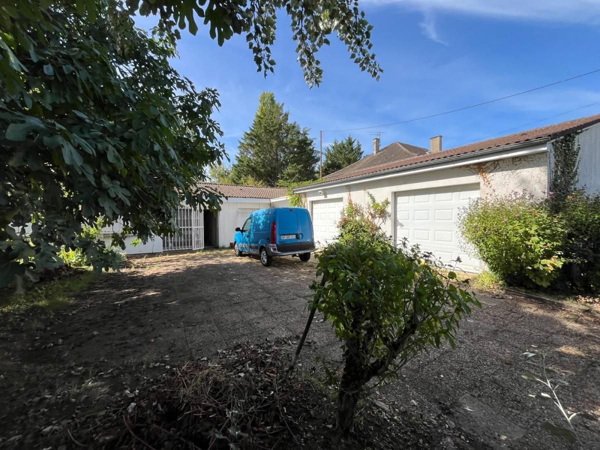 Maison 212 m² · à Mignaloux-Beauvoir · 212 m² · 168 000 €