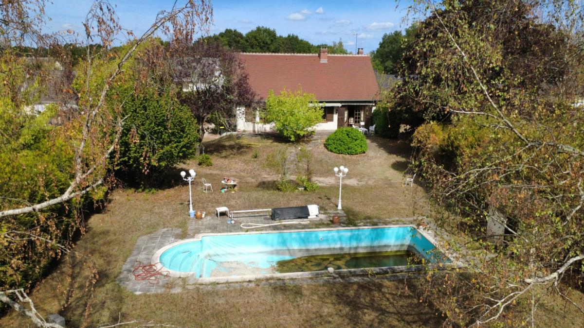 Maison 5 pièces 164 m² · à Villemandeur · 163,8 m² · 210 000 €