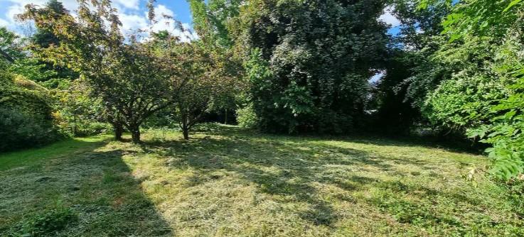 Terrain 823 m² · à Willems · 230 000 €