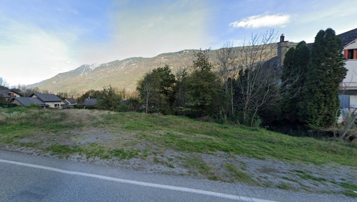 Terrain 5023 m² · à Saint-Rémy-de-Maurienne · 97 500 €