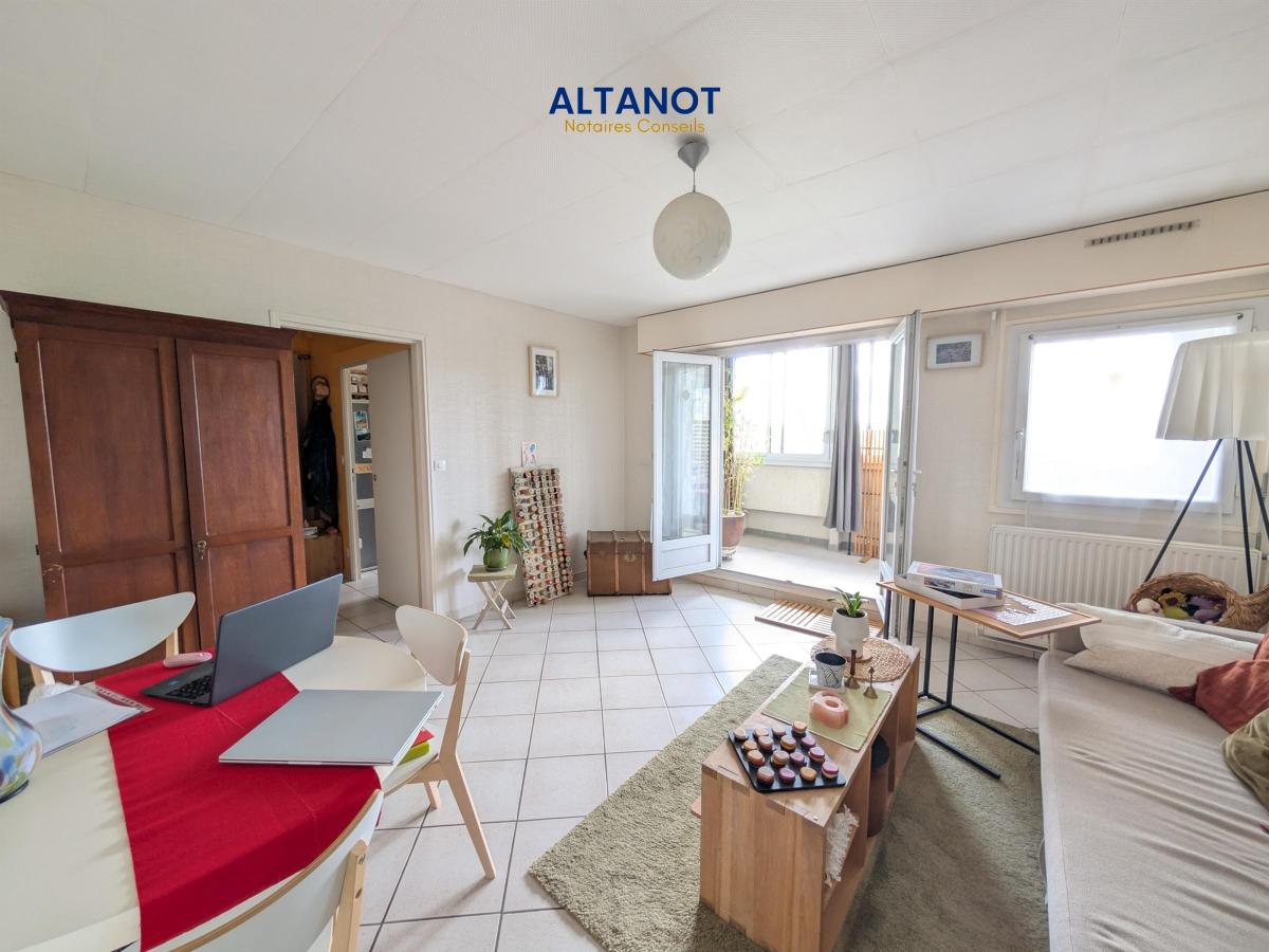Appartement 5 pièces 103 m² · à Saint-Pierre-des-Corps · 103 m² · 167 680 €