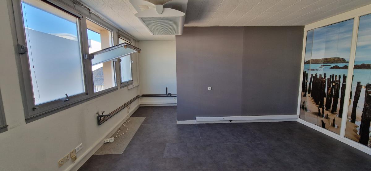 Local commercial 42 m² · à Saint-Malo · 42 m² · 115 500 €