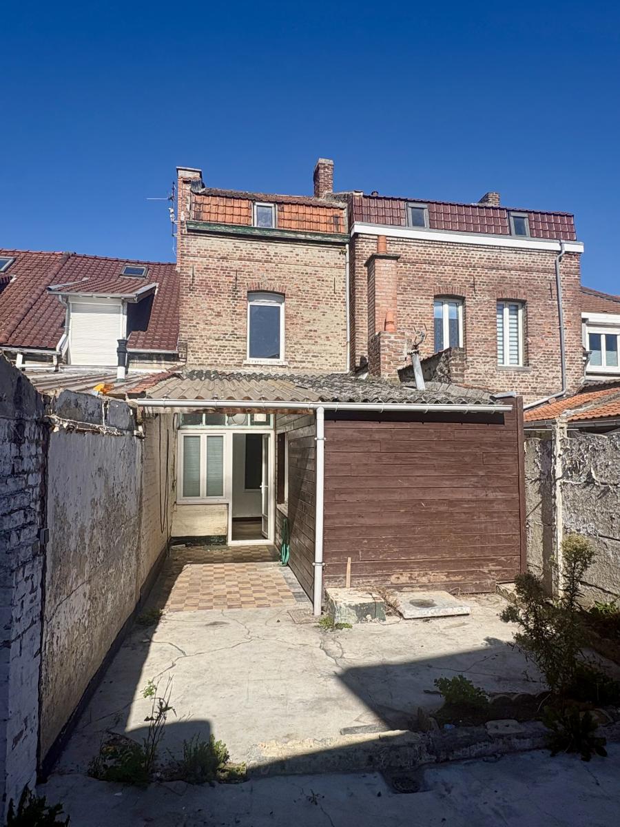 Maison 7 pièces 119 m² · à Hénin-Beaumont · 118,6 m² · 100 800 €