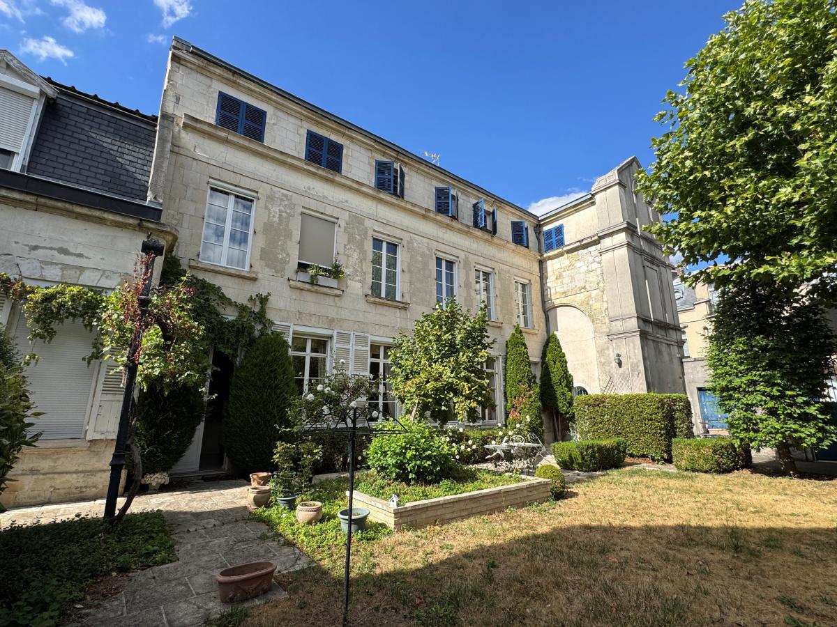 Appartement 6 pièces 210 m² · à Saint-Quentin · 210 m² · 302 600 €