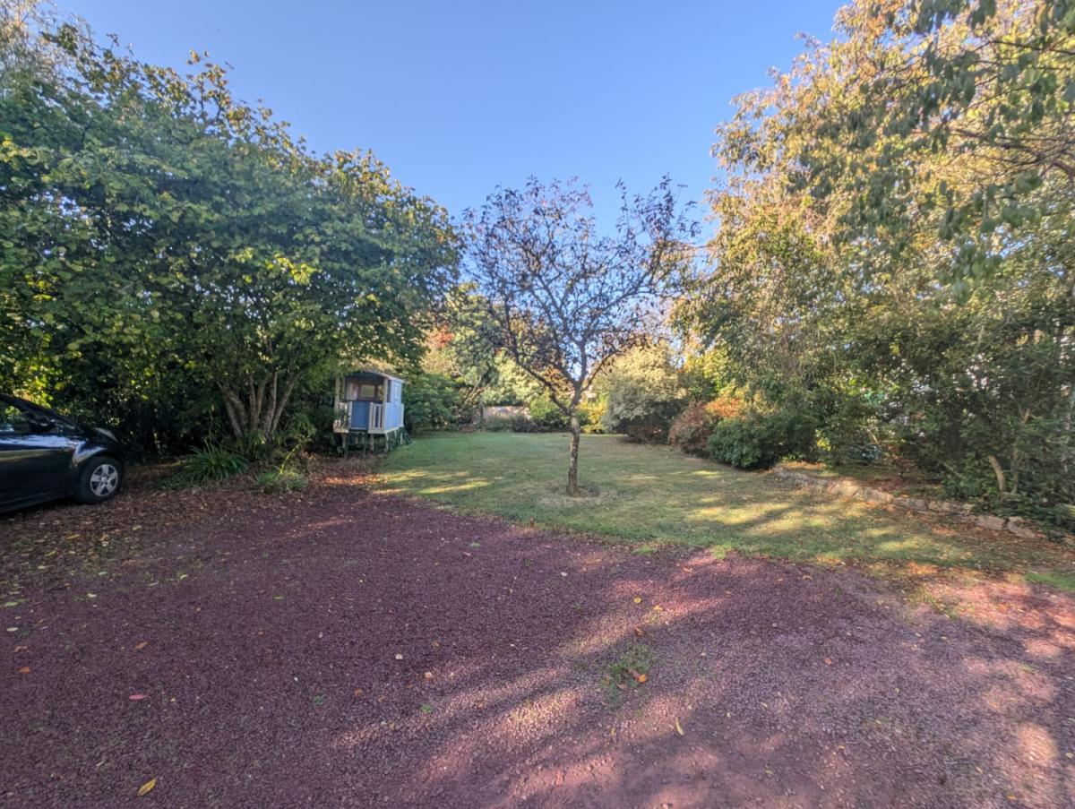 TERRAIN À BÂTIR – CENTRE-BOURG – À 5 KM DE LA MER · à Pleumeur-Bodou · 110 775 €