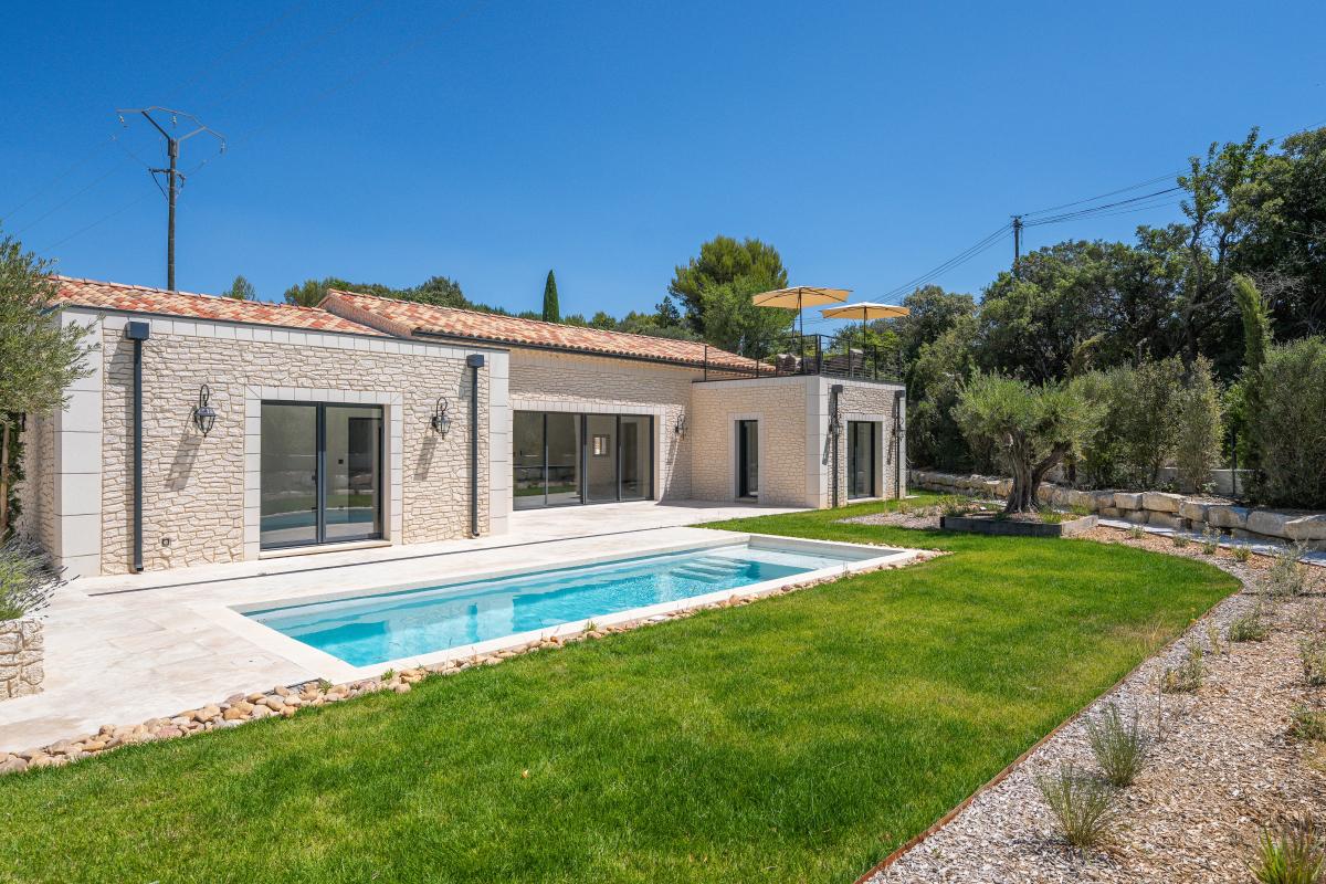 Maison 5 pièces 147 m² · à Saint-Saturnin-lès-Apt · 147 m² · 749 000 €