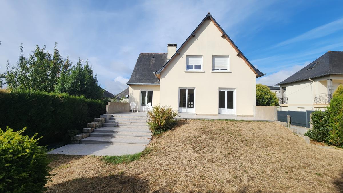 Maison 8 pièces 147 m² · à Laval · 147 m² · 335 360 €