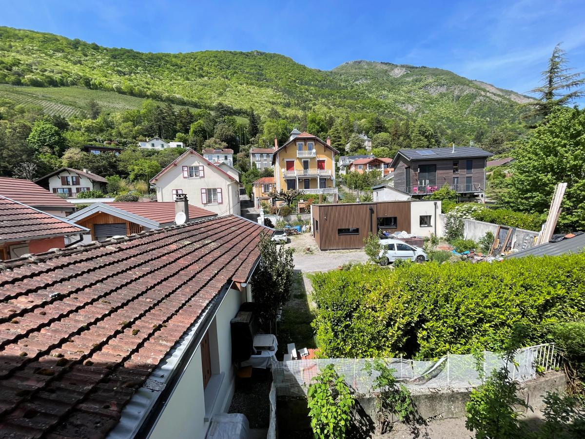 Appartement 2 pièces 48 m² · à La Tronche · 47,7 m² · 136 000 €