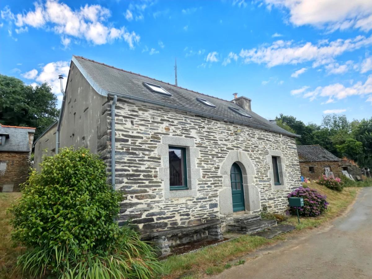 Maison 5 pièces 81 m² · à Brasparts · 81 m² · 120 850 €