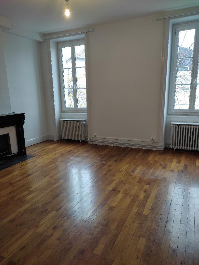 Appartement 4 pièces 94 m² · à Bourg-en-Bresse · 94 m² · 810 €/mois