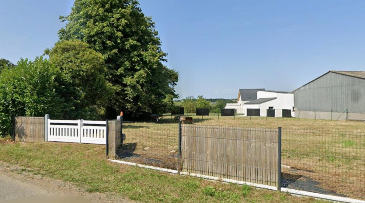HENON - Terrain à bâtir · à Hénon · 42 600 €