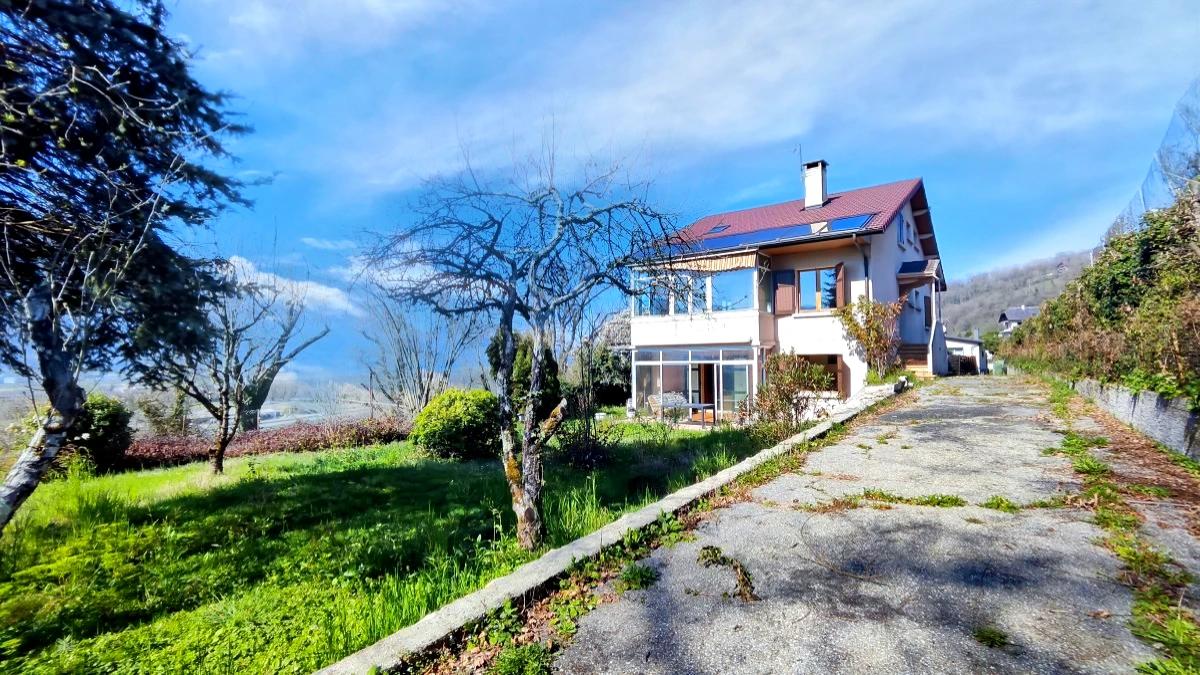 Maison 6 pièces 222 m² · à Voglans · 222,3 m² · 580 000 €