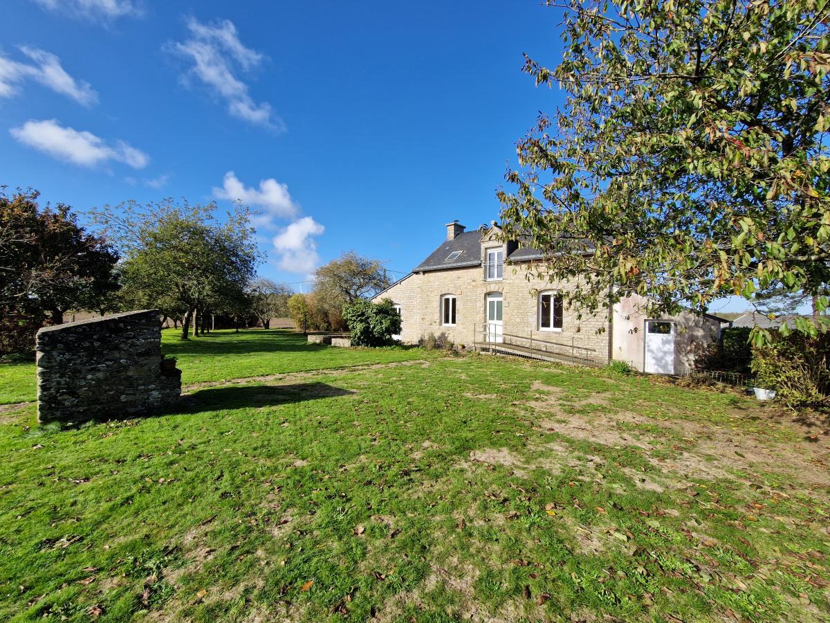 Maison 5 pièces 100 m² · à Saint-Servant · 100 m² · 156 250 €